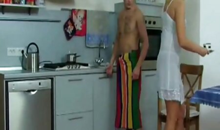 Mofos - Stranded Teens - Beautys voyeur toilette porno empilés gros seins naturels