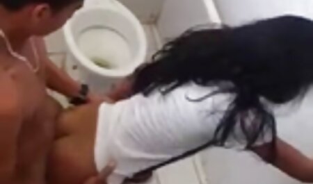 Camgirl video sexe toilette vestiaire play.mp4